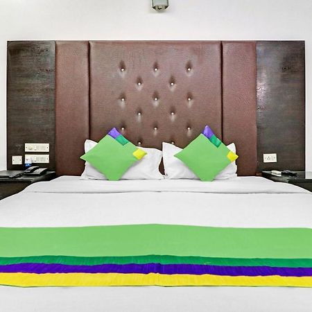 Treebo Trend Exotica Opp Sector 62 Hotel กาเซียบัด ภายนอก รูปภาพ