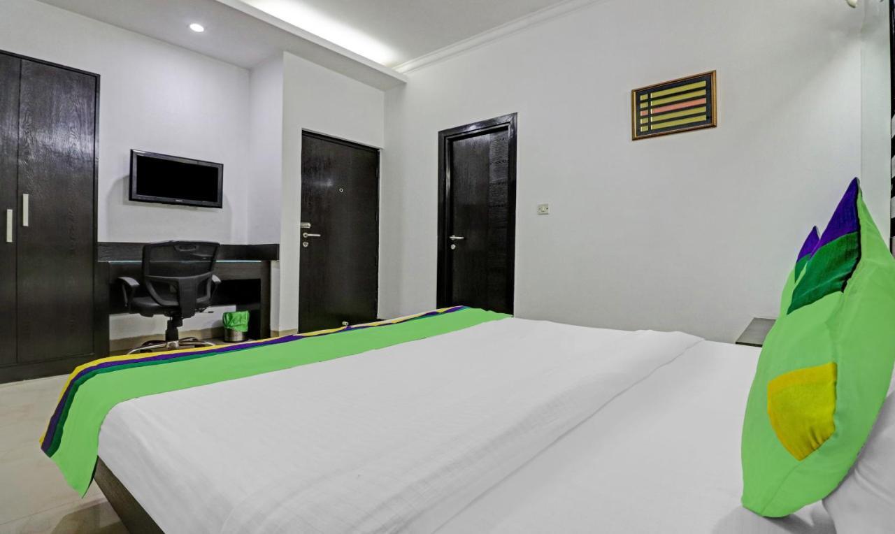 Treebo Trend Exotica Opp Sector 62 Hotel กาเซียบัด ภายนอก รูปภาพ