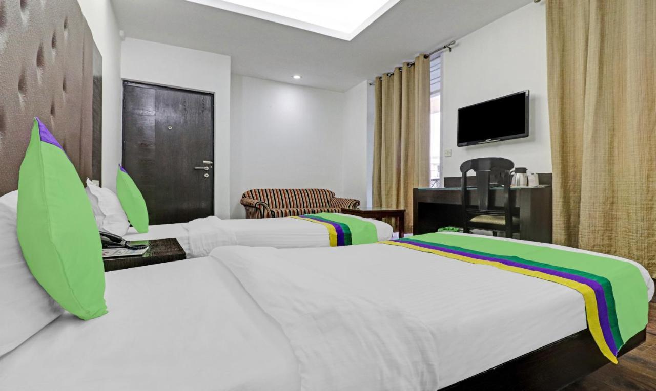 Treebo Trend Exotica Opp Sector 62 Hotel กาเซียบัด ภายนอก รูปภาพ