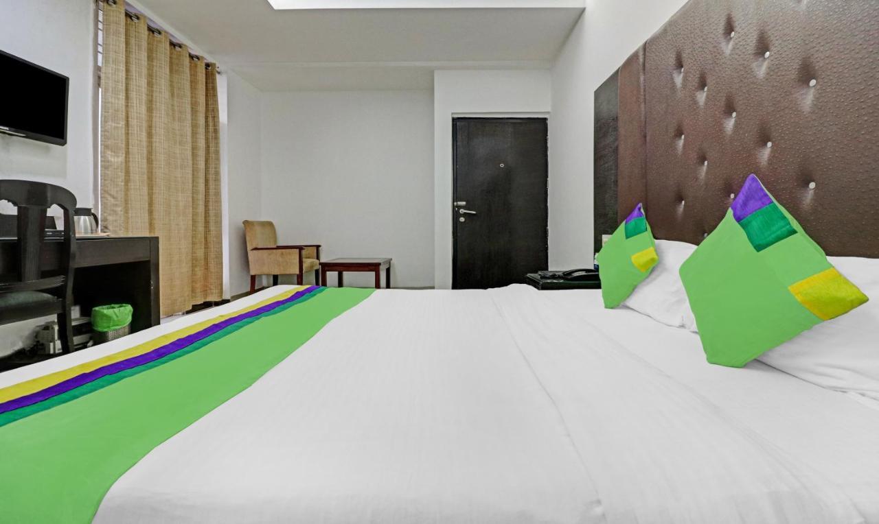 Treebo Trend Exotica Opp Sector 62 Hotel กาเซียบัด ภายนอก รูปภาพ
