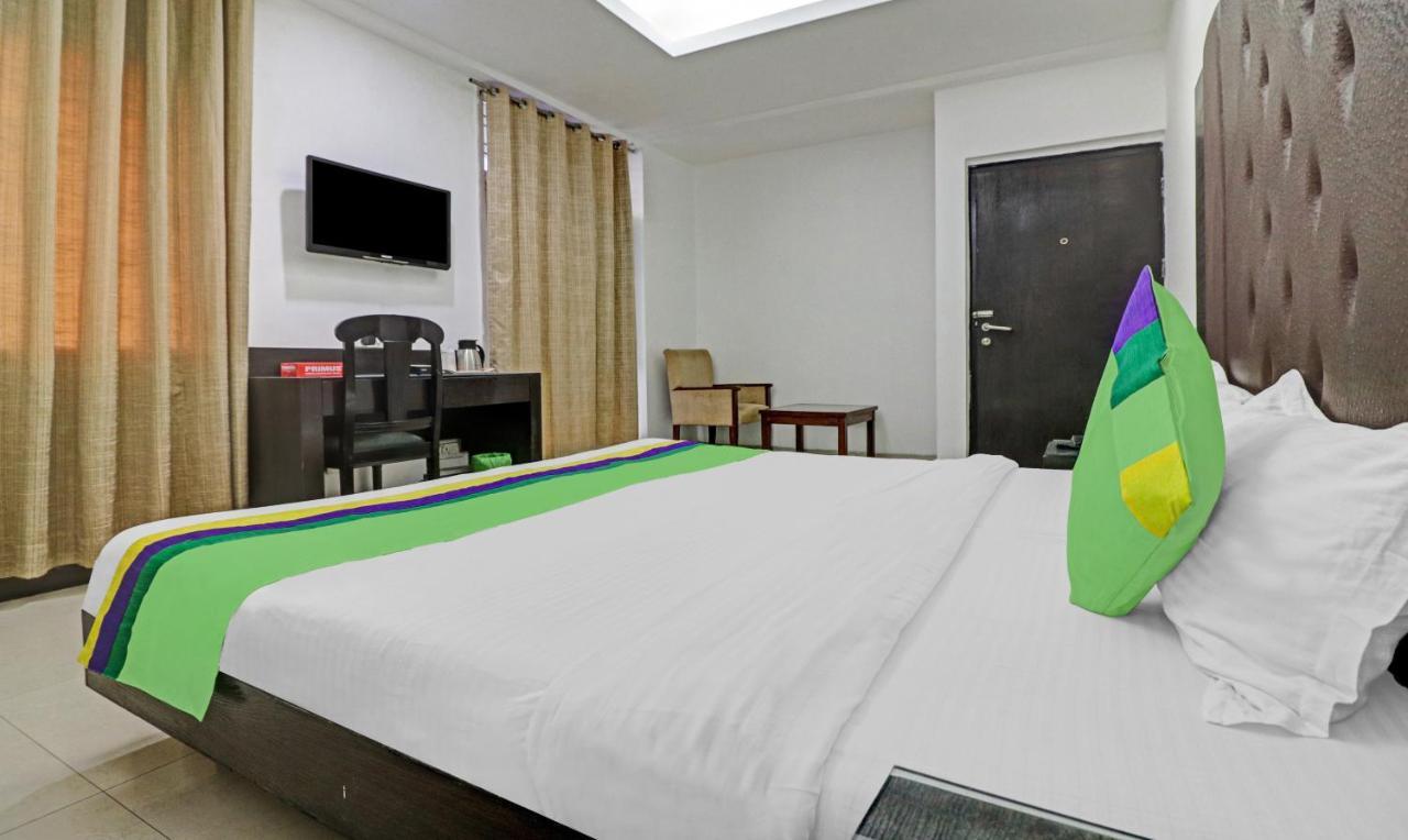 Treebo Trend Exotica Opp Sector 62 Hotel กาเซียบัด ภายนอก รูปภาพ